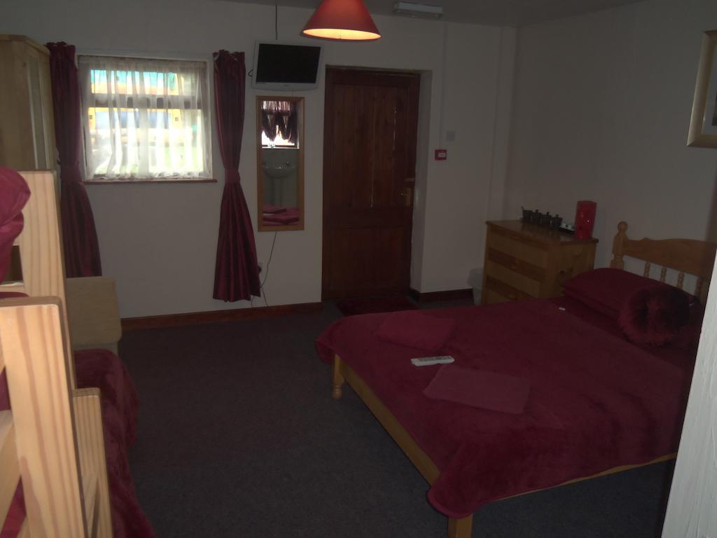The Cross Inn Stoke-on-Trent Room photo